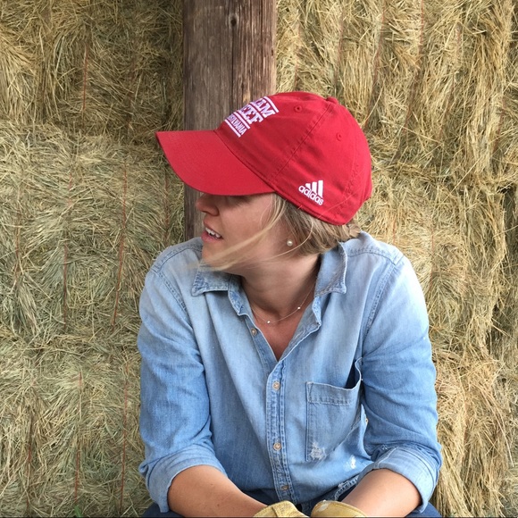 Meet your Posher, Emy - Picture 1 of 1